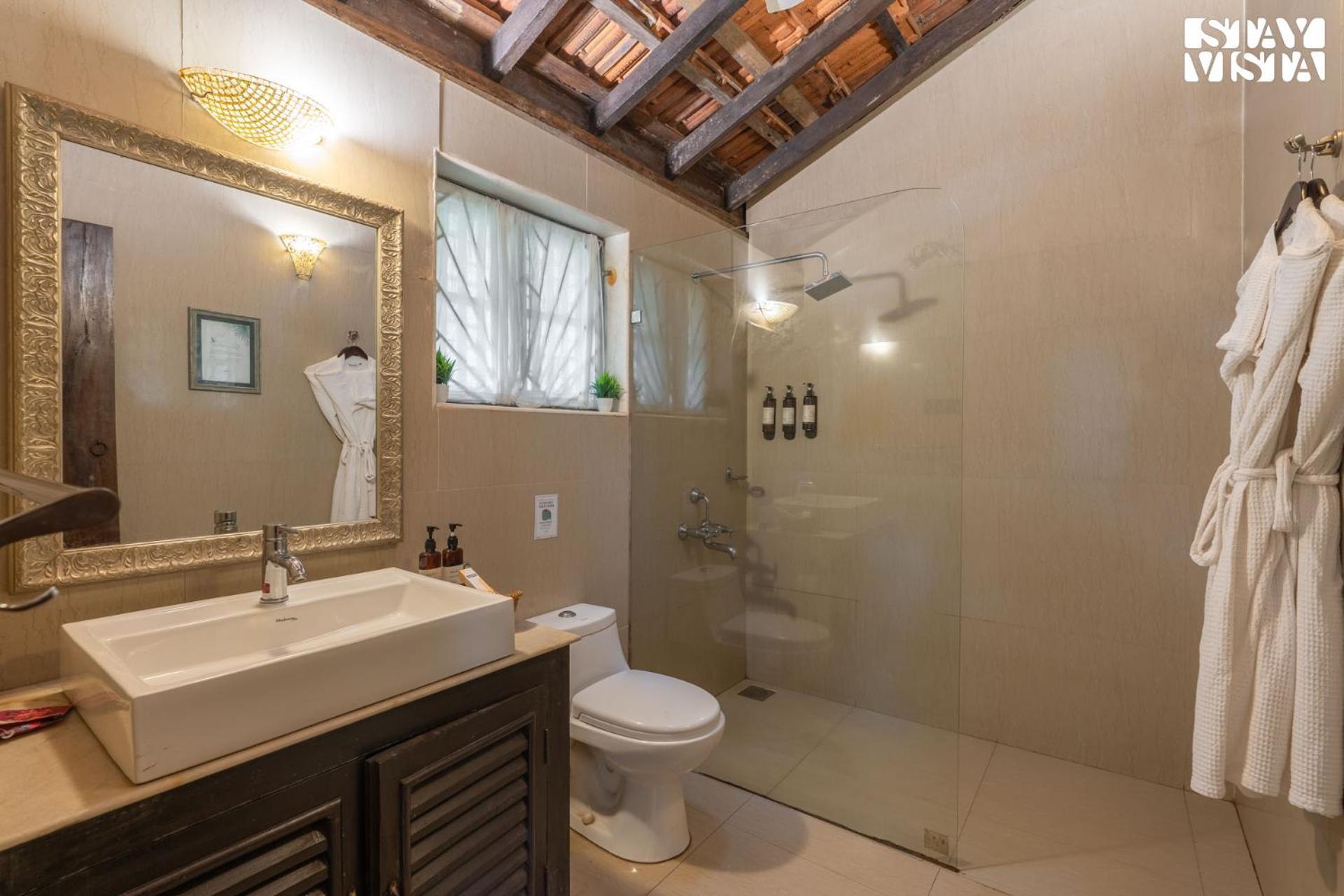 Stayvista At Amalia By Tellado With Pool, Wifi Assagao Ngoại thất bức ảnh