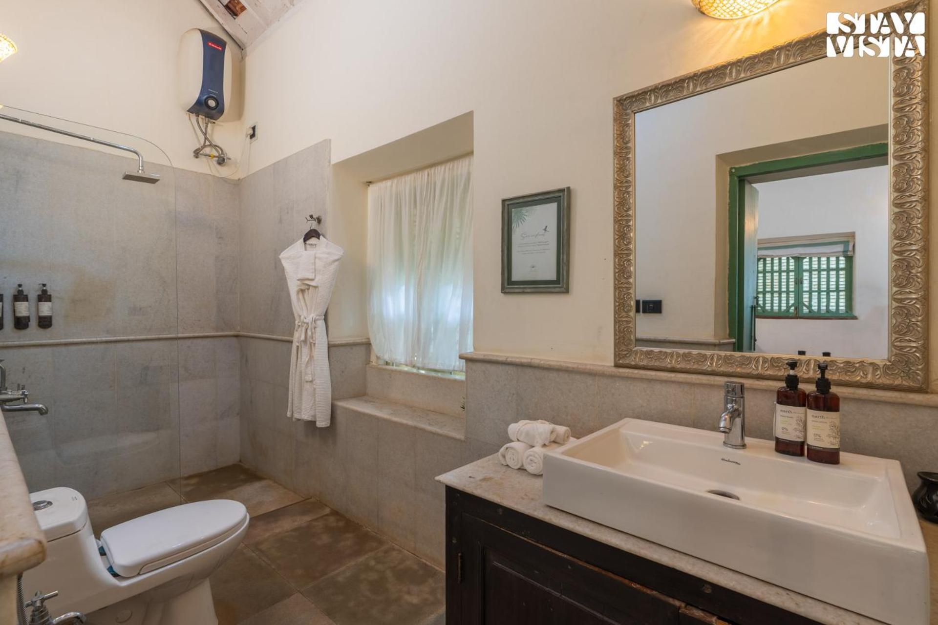 Stayvista At Amalia By Tellado With Pool, Wifi Assagao Ngoại thất bức ảnh